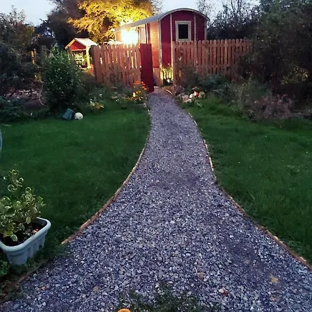 The Feathers Shepherds Hut Ath Eascrach