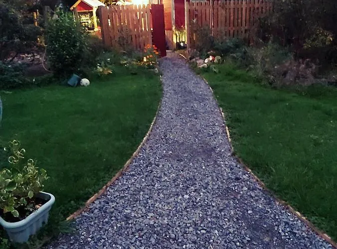 The Feathers Shepherds Hut Ath Eascrach